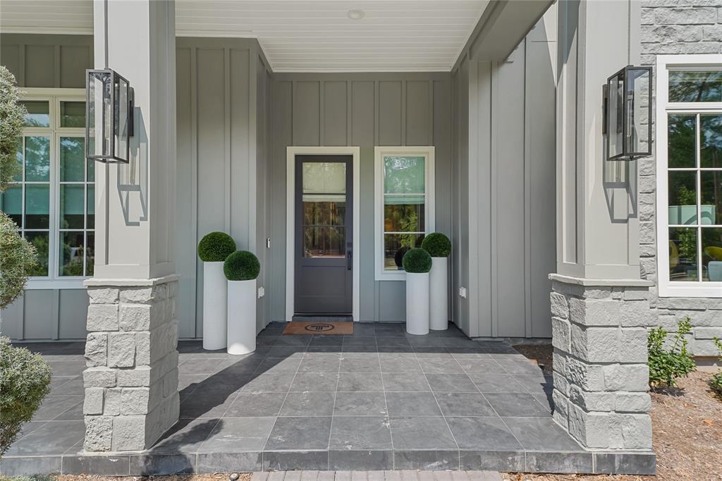 a view of an entryway of house