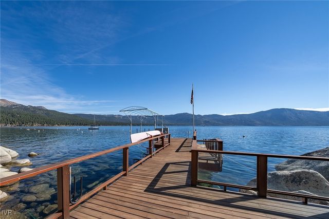 $12,900,000 | 410 Gonowabie Road | Lakefront Lake Tahoe Nevada