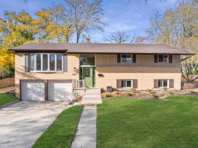 $549,900 | 226 North Lytle Drive | Palatine