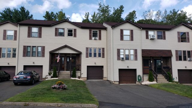 $2,100 | 97 Country Hill Road, Unit 97 | Naugatuck