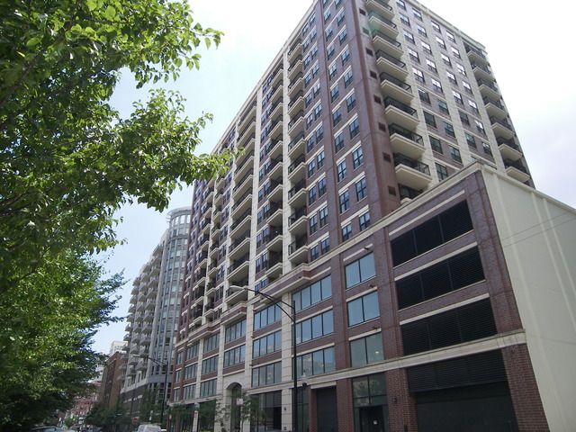 $3,400 | 451 West Huron Street, Unit 1308 | River North