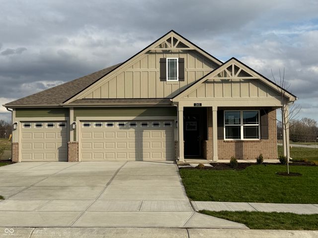 $412,500 | 245 Lar Lan Drive | Center Township - Hendricks County