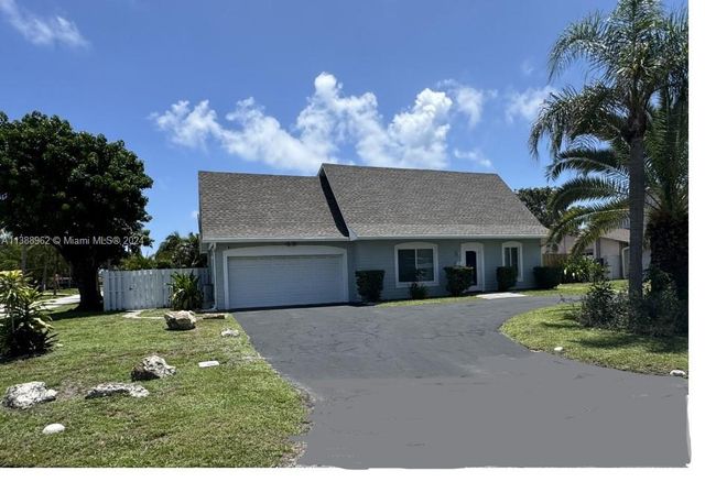 $11,000 | 1690 Northeast 25th Avenue | Avalon Harbor