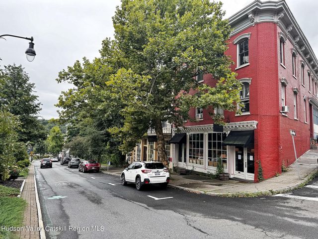 $3,000 | 63 Broadway | Rondout Historic District