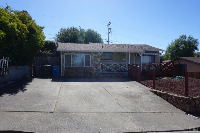 $425,000 | 427 Ladera Drive | South Vallejo