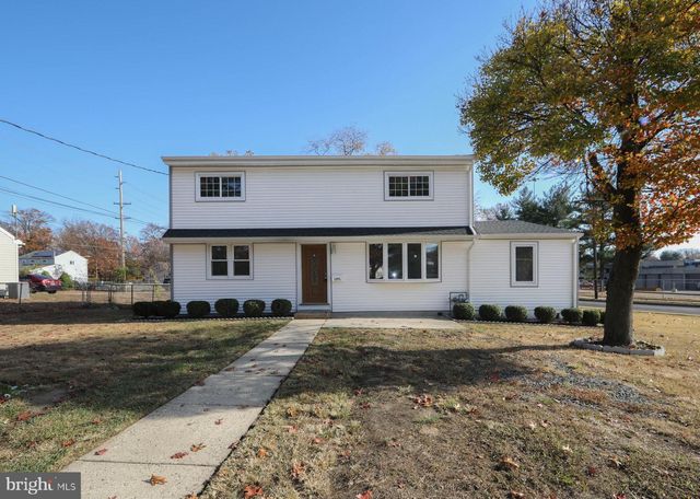 $325,000 | 7954 Balfour Road | Colonial