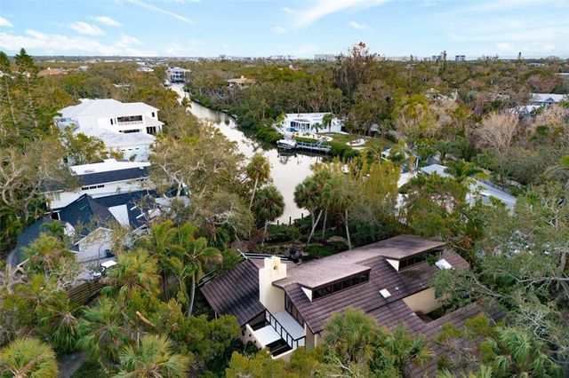 $1,997,000 | 5112 Jungle Plum Road | Siesta Key