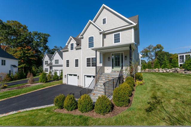 $1,699,000 | 45 Walnut Ridge Court | Newfield-Turn of River