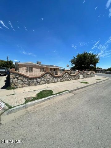 $329,900 | 8300 Mt Whitney Drive | Mountain View North