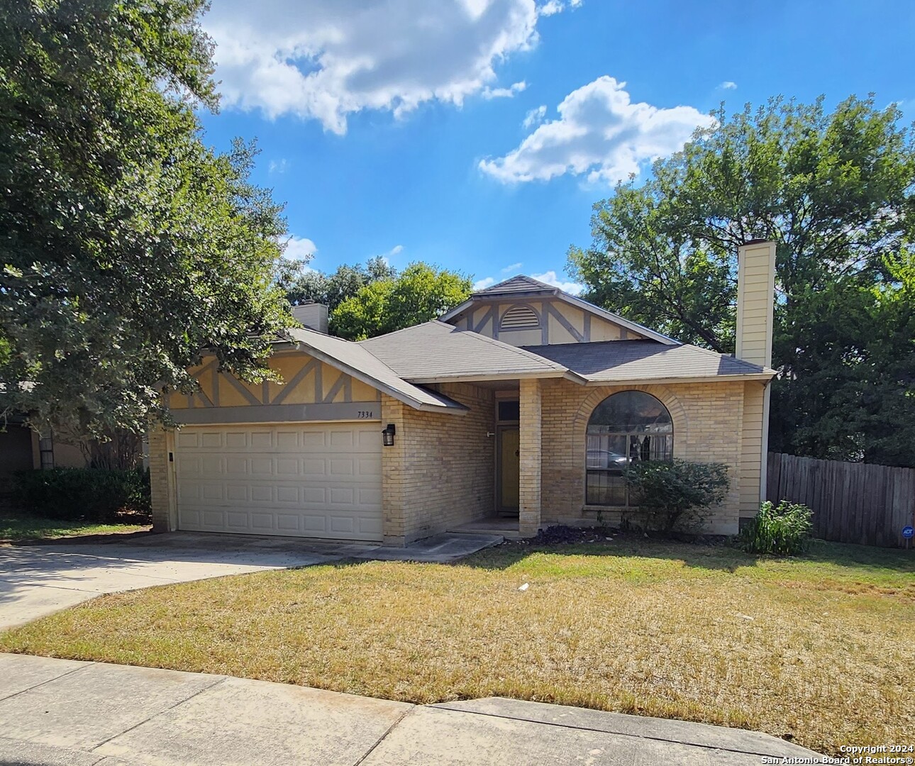 front view of house with a yard