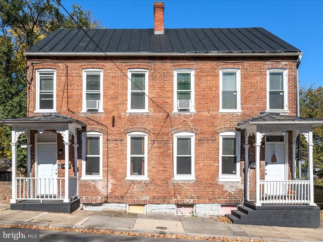 $425,000 | 120-122 East Leicester Street | Winchester