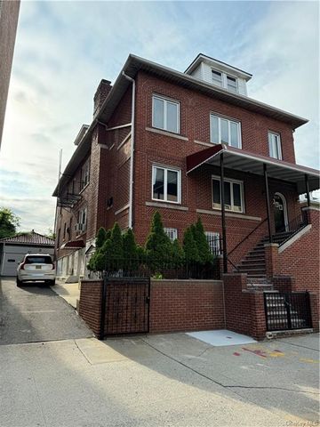 $1,600,000 | 3179 Rochambeau Avenue | Norwood