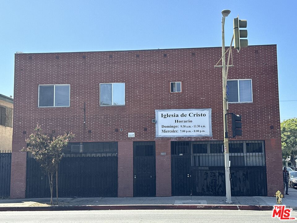 a view of a brick building