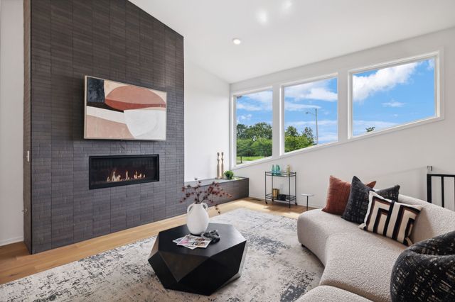 $1,200,000 | 263 Riverside Drive, Unit A | Barclay