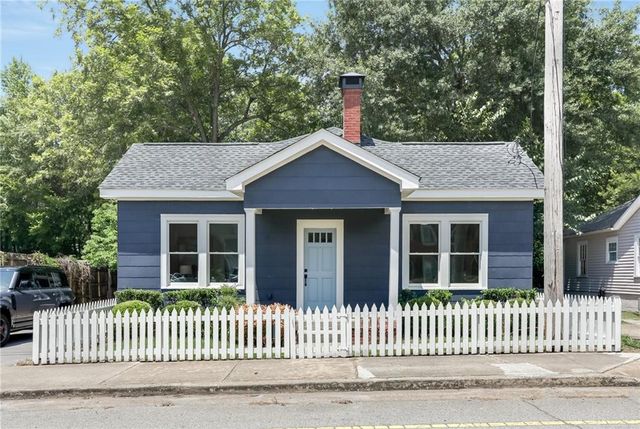 $475,000 | 321 Cherokee Street Northeast | Church Street-Cherokee Street Historic District