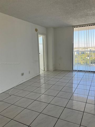 $2,300 | 4025 West McNab Road, Unit E312 | Palm Aire