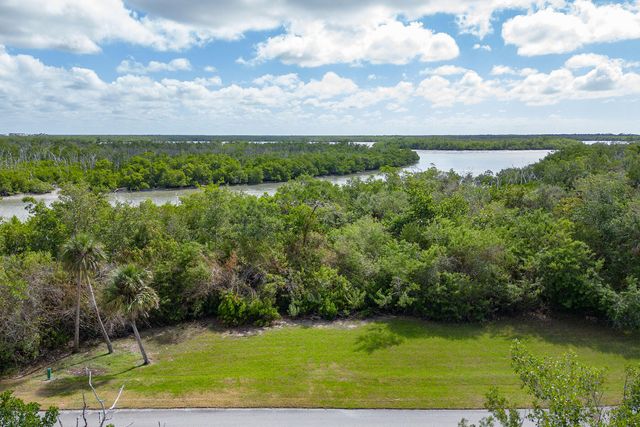 $598,500 | 756 Whiskey Creek Drive | Marco Island