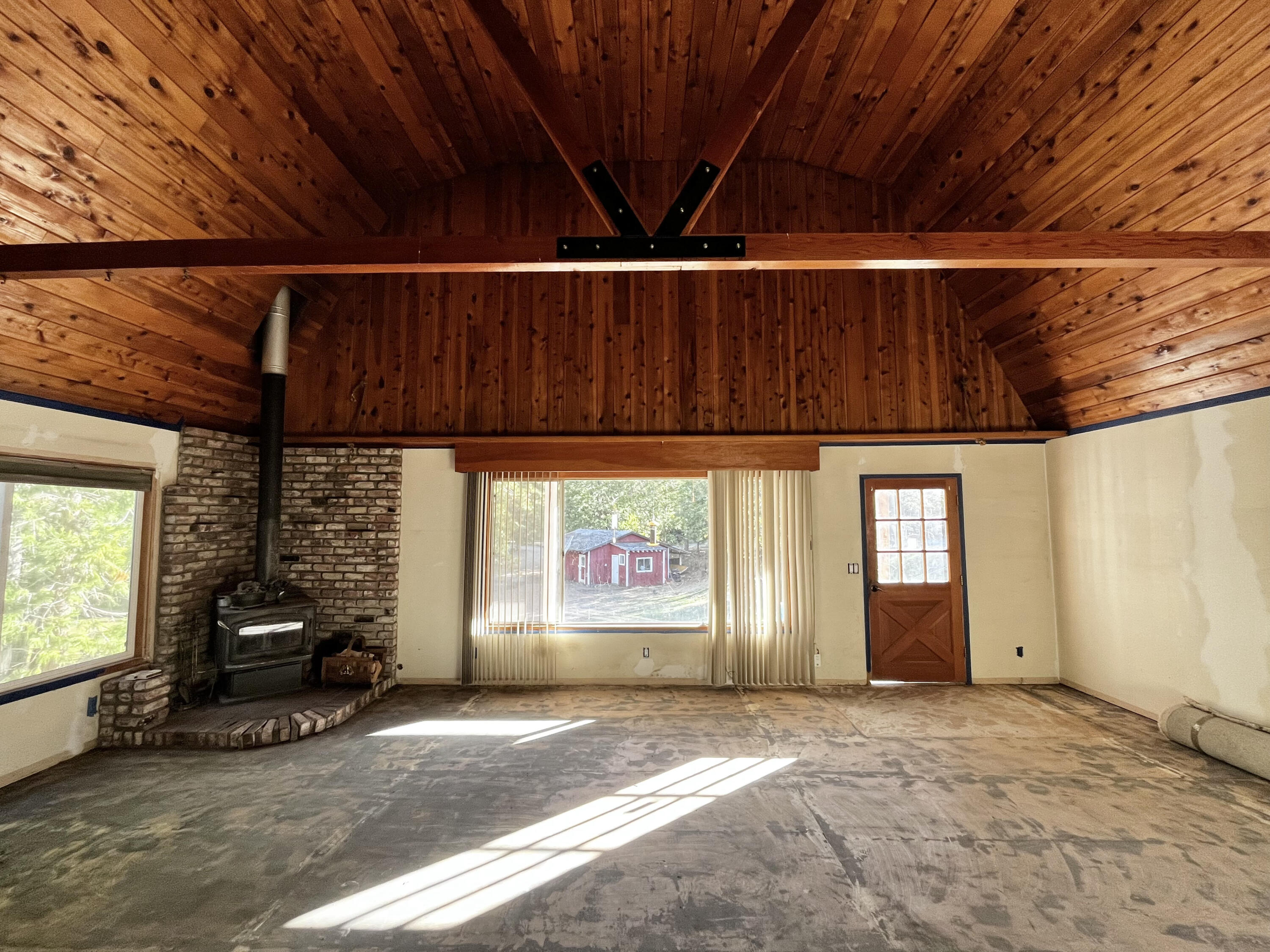 a view of a garage door