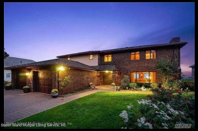 $1,990,000 | 254 Flagg Place | Todt Hill