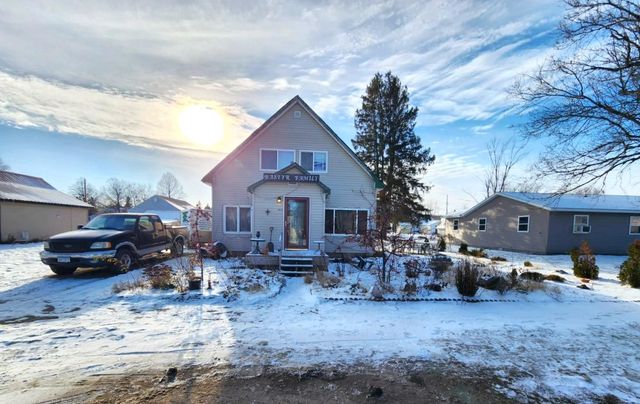 $69,900 | 303 Leslie Avenue West | Clarissa