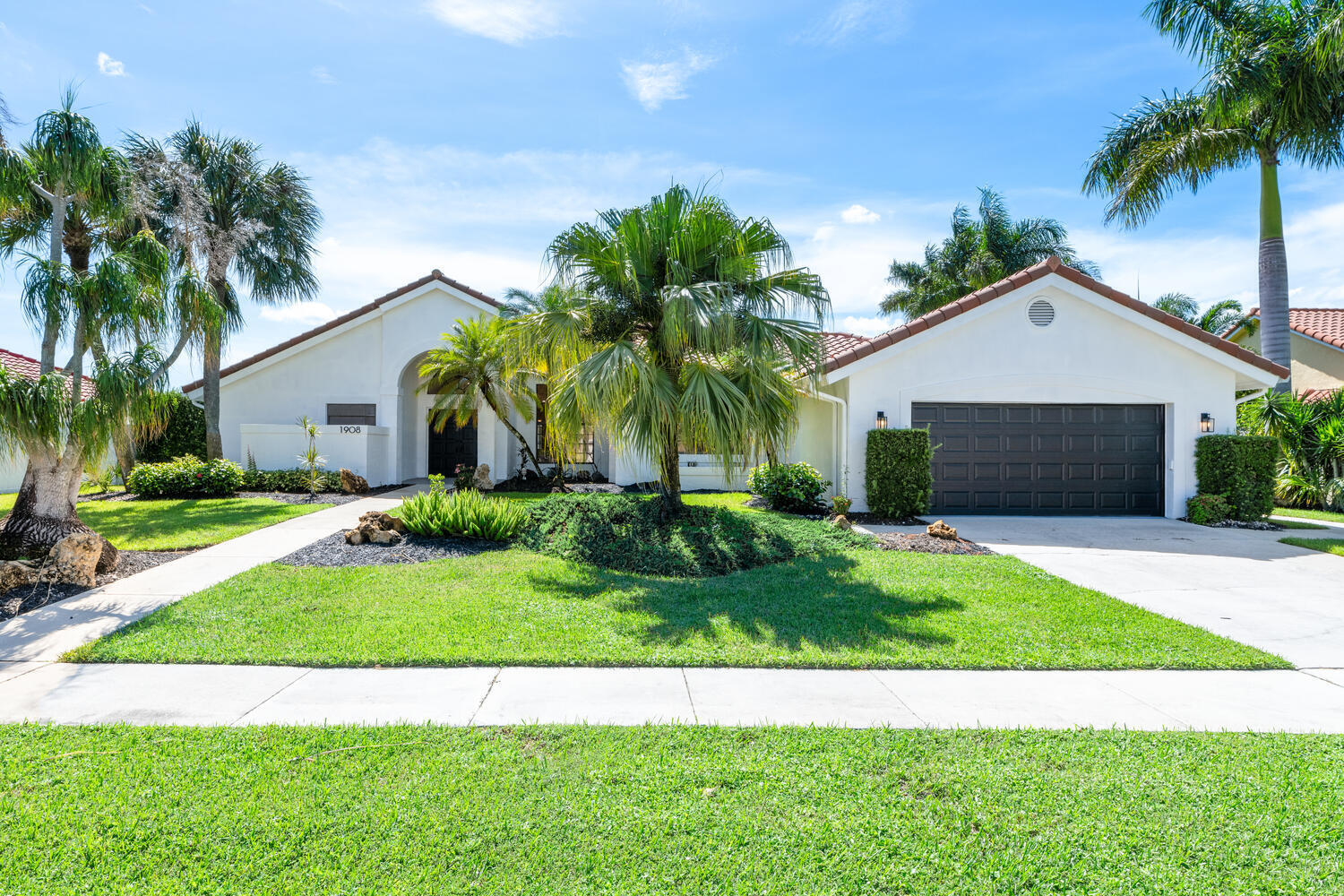 1908 Lynton Cir Wellington FL-large-065-