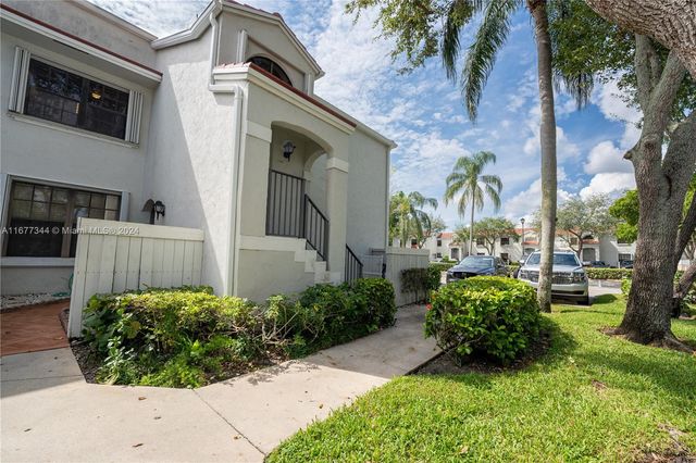 $328,000 | 11995 Northwest 11th Street, Unit 11995 | Pembroke Lakes