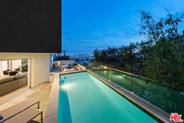 $3,875,000 | 8469 Franklin Avenue | Sunset Strip-Hollywood Hills West