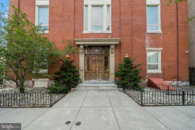 $354,500 | 655 North 16th Street, Unit 2 | Spring Garden