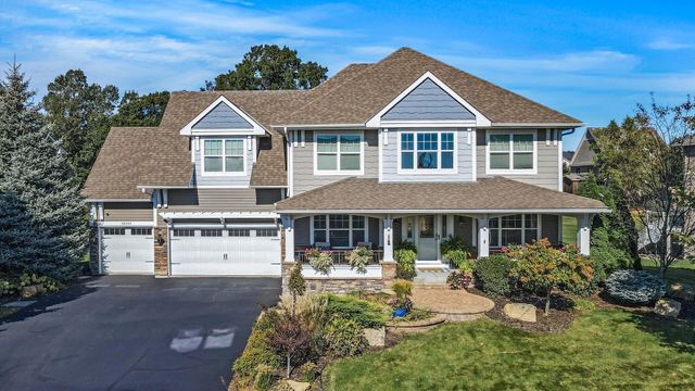 $815,000 | 18333 Irvine Lane | Lakeville