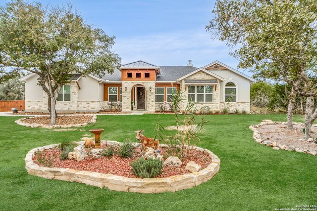 $820,000 | 155 Brushy Rd Circle | Canyon Lake