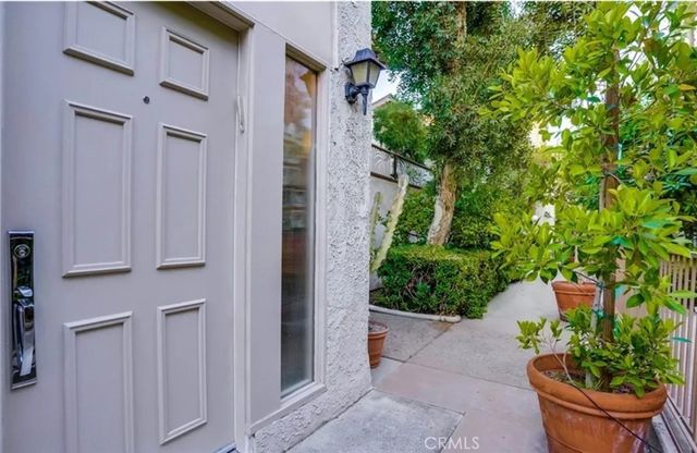 $839,000 | 5319 Coldwater Canyon Avenue, Unit H | Sherman Oaks