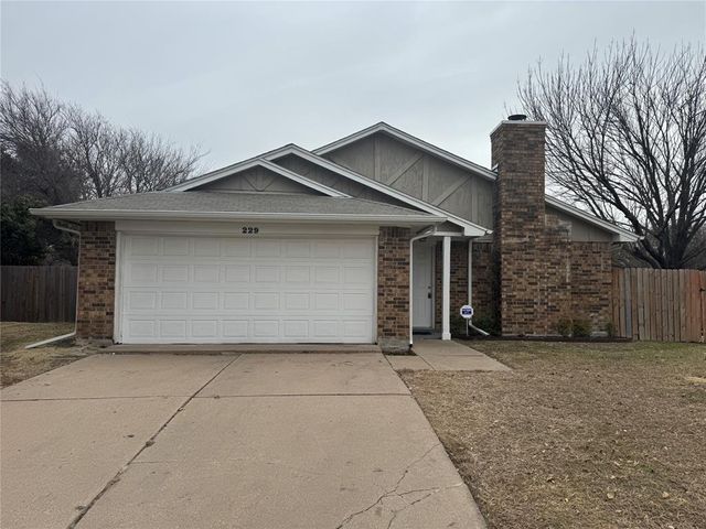 $2,095 | 229 Grand Meadow Drive | Fort Worth