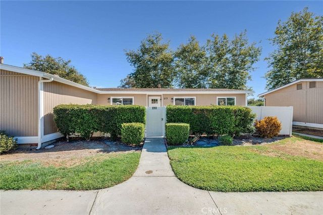 $589,900 | 25841 Via Lomas, Unit 213 | Central Laguna Hills