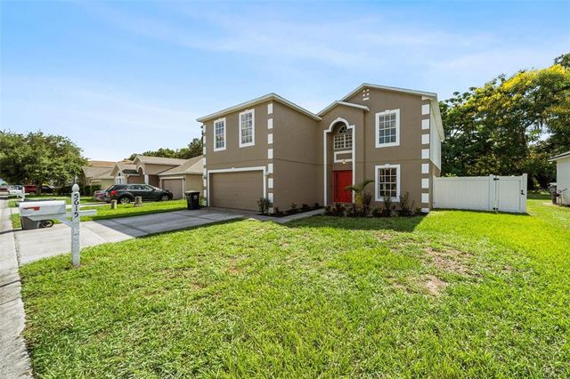 $399,999 | 5615 Oakwood Knoll Drive | Medulla