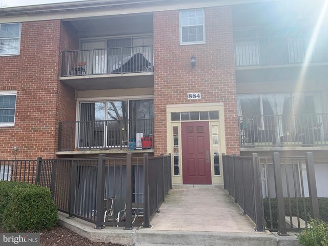 $1,795 | 884 College Parkway, Unit 303 | West Rockville