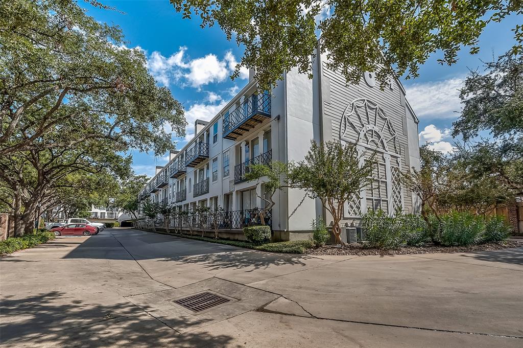 The Park Regency is a gated community in Uptown Galleria