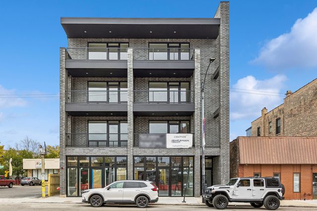 $609,000 | 5113 North Lincoln Avenue, Unit 202 | Ravenswood