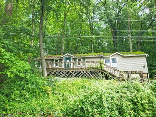 $199,900 | 96 Hilltop Trail | Lake Mohawk