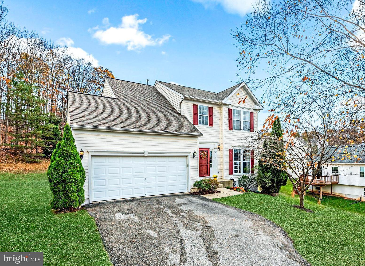 Updated Colonial in Willams Knoll in Elkridge!