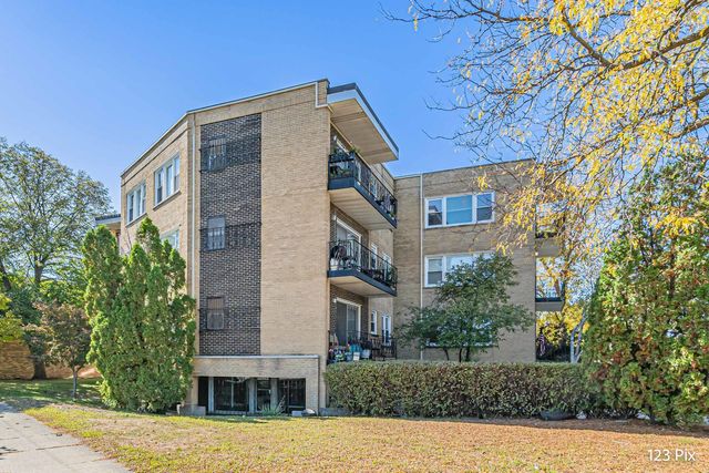 $279,000 | 4735 Grove Street, Unit 302 | Skokie