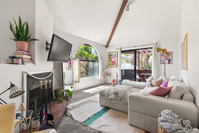 $980,000 | 1943 Diamond Street | Pacific Beach