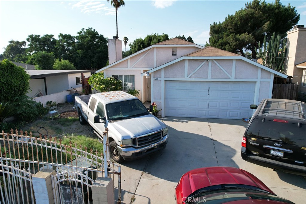 a house view with a backyard space