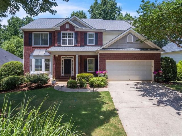 $367,900 | 2622 Neighborhood Walk | Woodcliff at Mirror Lake