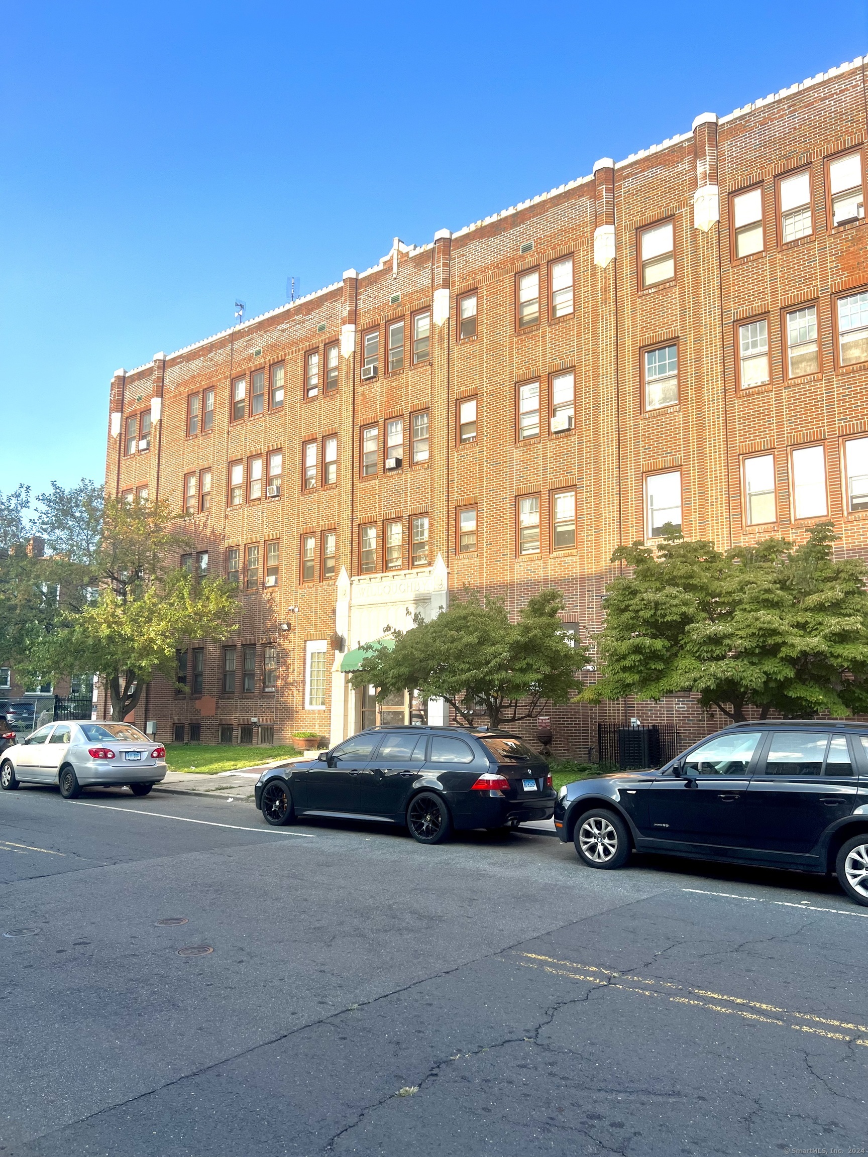 a car parked in front of a building