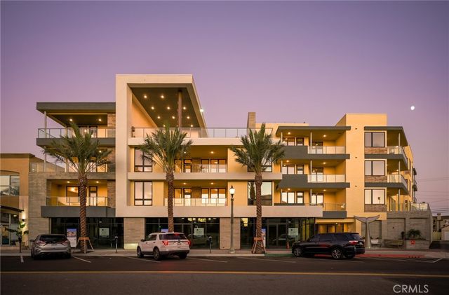 $1,598,000 | 414 Main Street, Unit 210 | West Huntington Beach