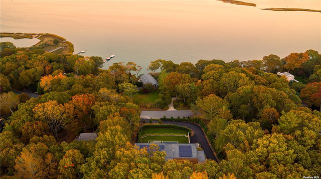 $5,995,000 | 63 Oyster Shores Road | Northwest Woods