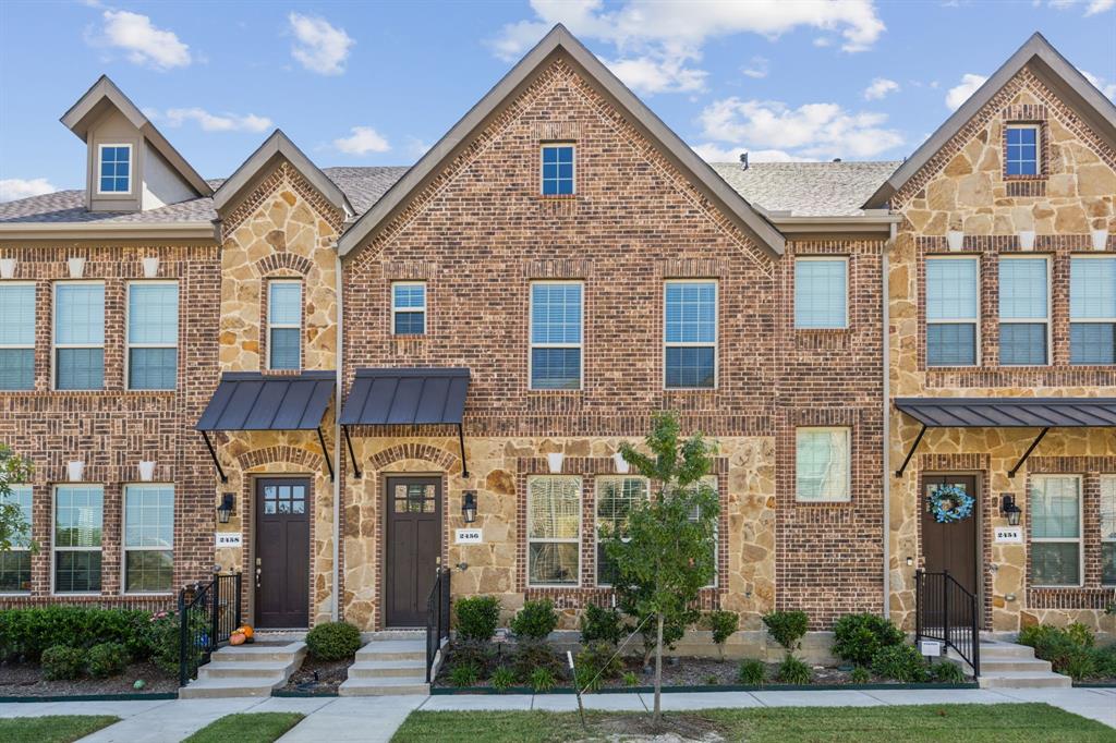 View of townhome / multi-family property