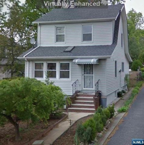 $499,999 | 975 Virgil Avenue | Ridgefield