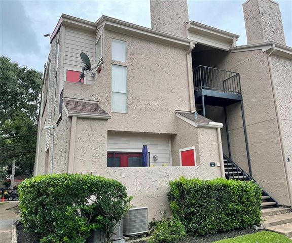 $1,350 | 10855 Meadowglen Lane, Unit 629 | Westchase