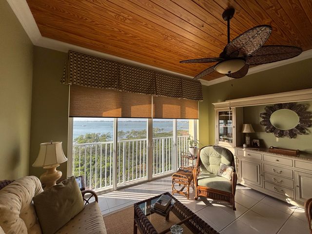 $599,000 | 27 Harbour Isle Drive West, Unit 4 | Harbour Isle at Hutchinson Island